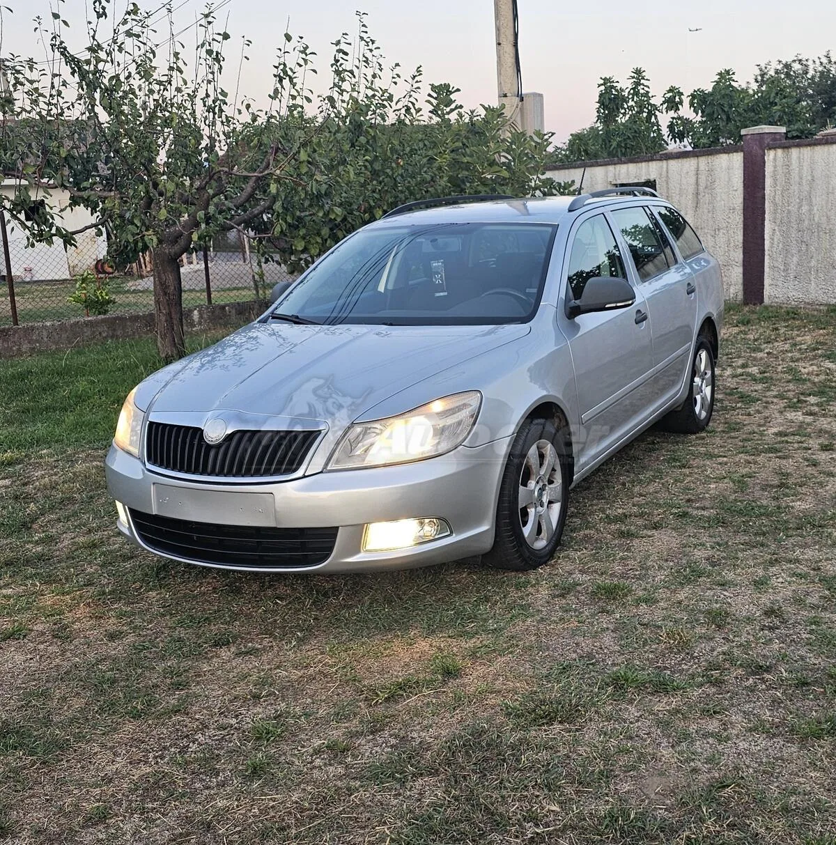Škoda Octavia 1.6tdi , 2011 – photo 1 of 6