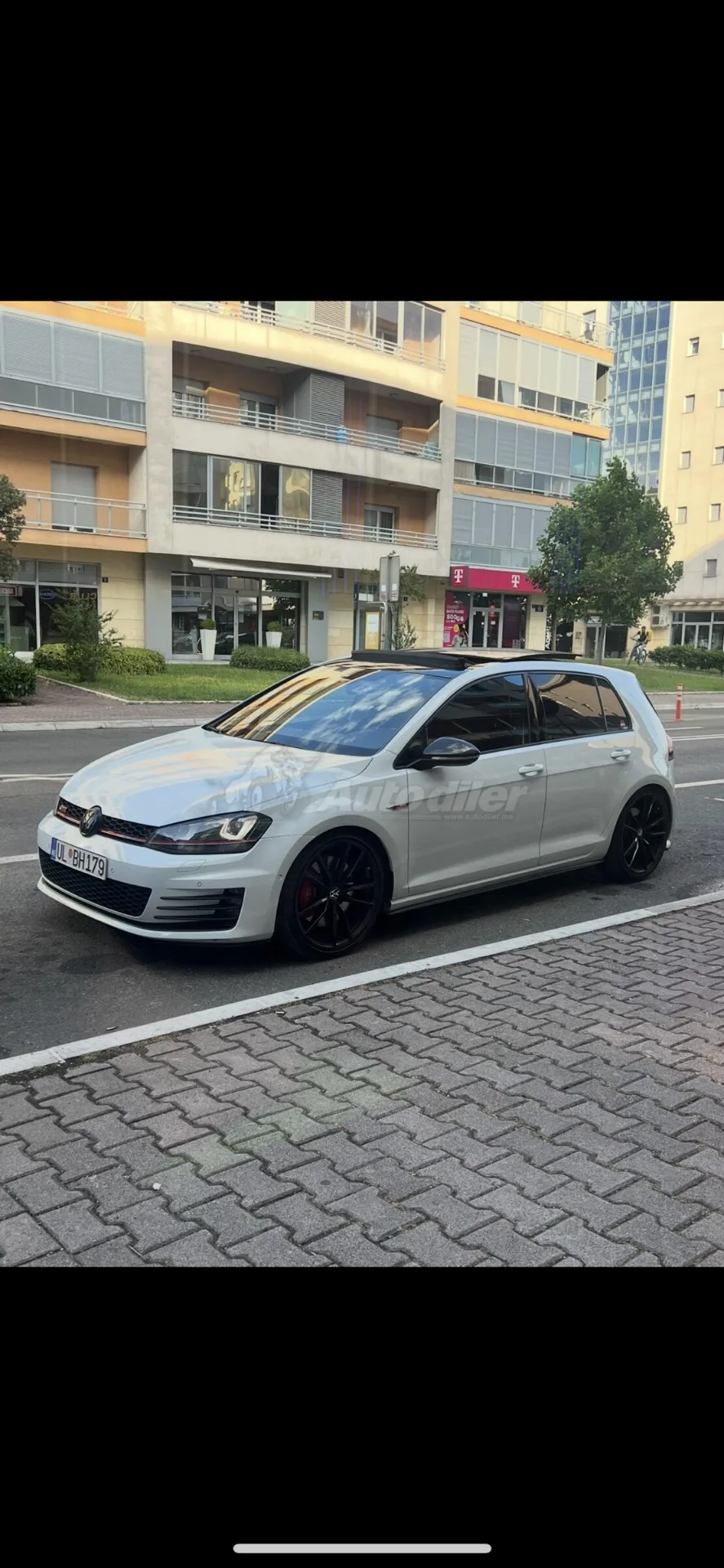 Benzin,prešao 210000km.Registrovan do 4 februara 2027.Auto je u top stanju.Uvezen iz svajcarske.Prvi vlasnik u cg., 2015 – fotoğraf 1 / 6